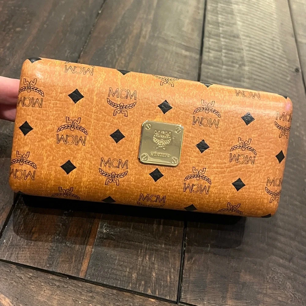 MCM Jumbo Leather Hardshell Sunglasses Case - Picture 12 of 16